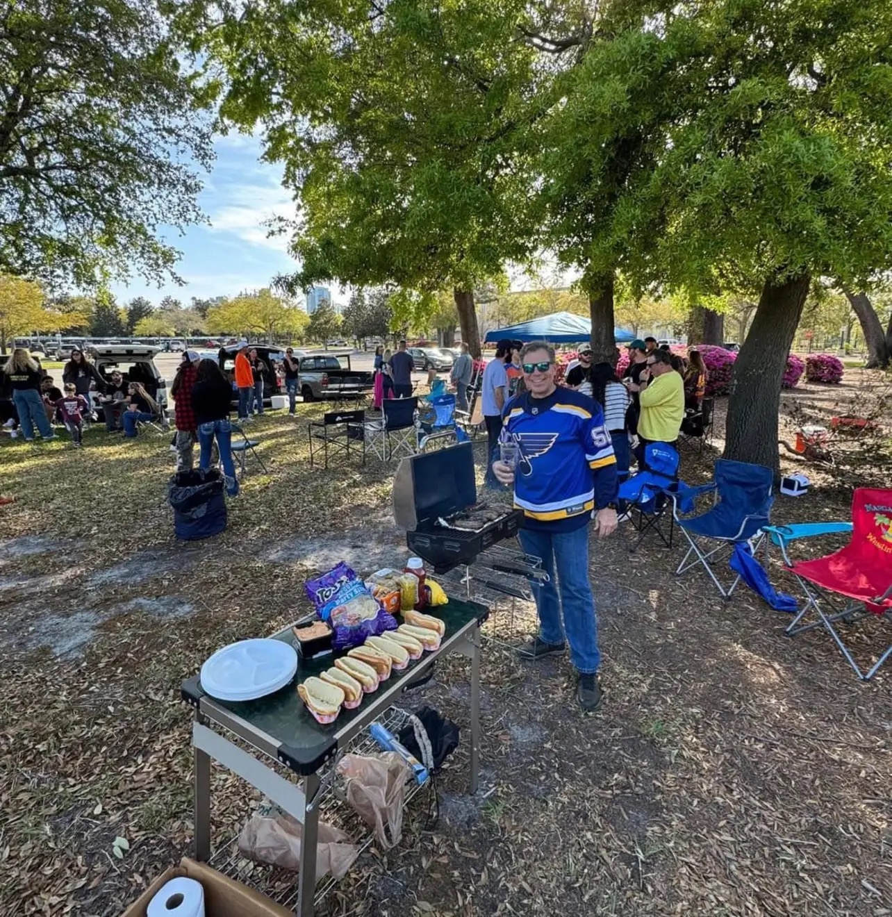 Big Kurt grilling at the tailgate